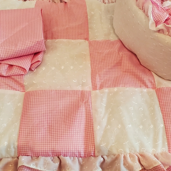 Eustace pink & white cradle bedding - Picture 3 of 6